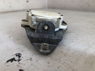 bontott MITSUBISHI L 200 Jobb hátsó Központizár Motor