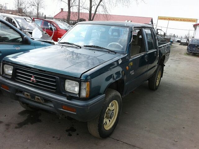 bontott MITSUBISHI L 200 Jobb hátsó Külső Kilincs