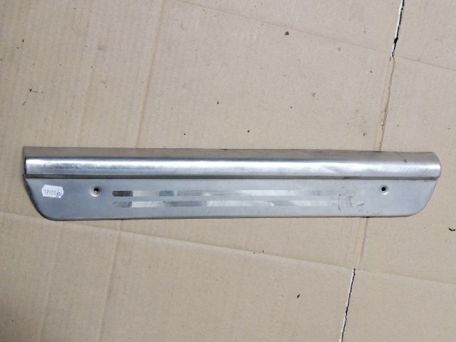 bontott MITSUBISHI L 200 Jobb hátsó Küszöb Díszléc