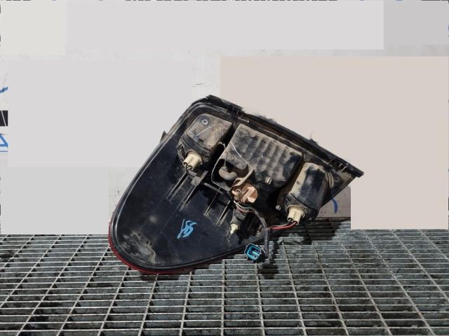 bontott MITSUBISHI L 200 Jobb Hátsó Lámpa