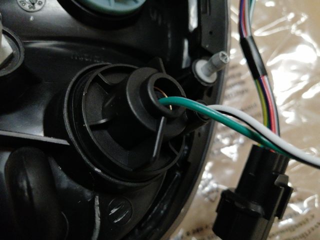 bontott MITSUBISHI L 200 Jobb Hátsó Lámpa