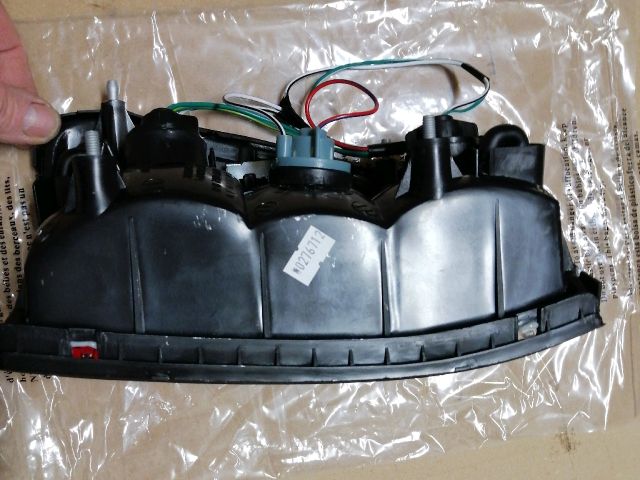 bontott MITSUBISHI L 200 Jobb Hátsó Lámpa