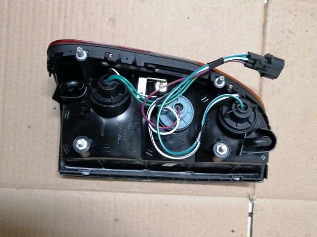 bontott MITSUBISHI L 200 Jobb Hátsó Lámpa