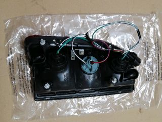 bontott MITSUBISHI L 200 Jobb Hátsó Lámpa