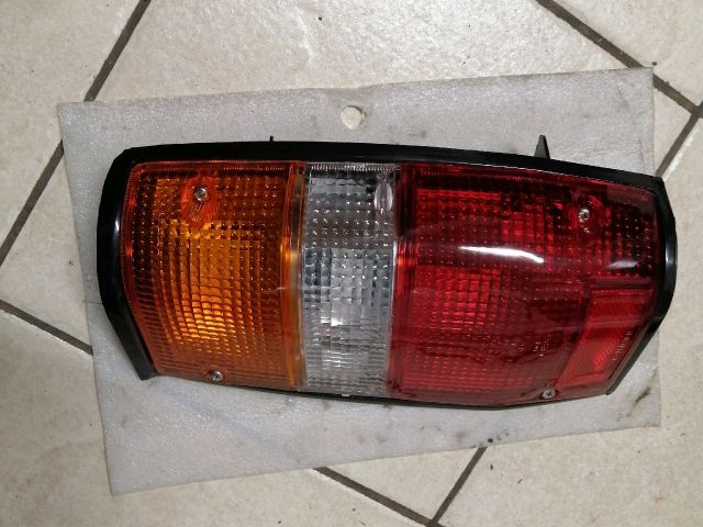 bontott MITSUBISHI L 200 Jobb Hátsó Lámpa