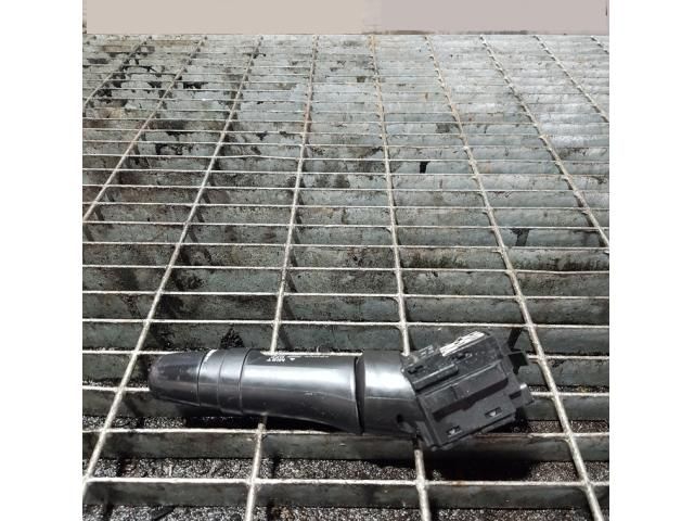 bontott MITSUBISHI L 200 Jobb Kormánykapcsoló Ablaktörlő