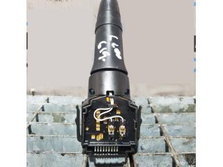 bontott MITSUBISHI L 200 Jobb Kormánykapcsoló Ablaktörlő