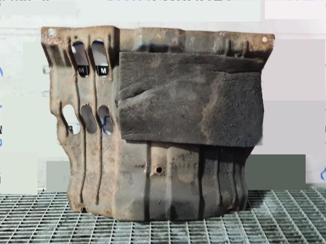 bontott MITSUBISHI L 200 Kartervédő