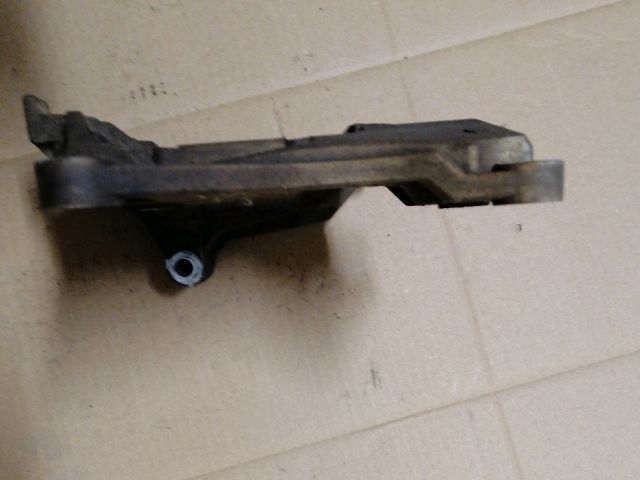 bontott MITSUBISHI L 200 Klímakompresszor Tartó Bak