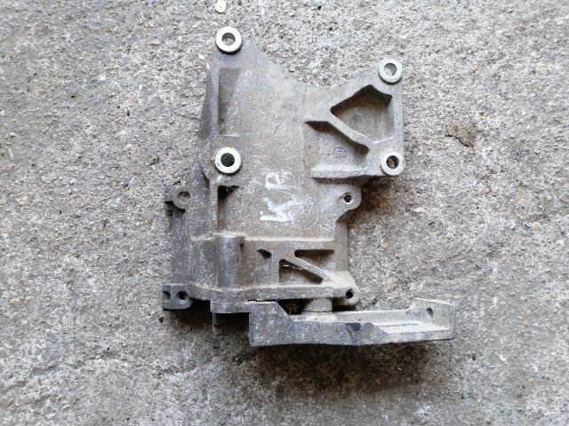 bontott MITSUBISHI L 200 Klímakompresszor Tartó Bak