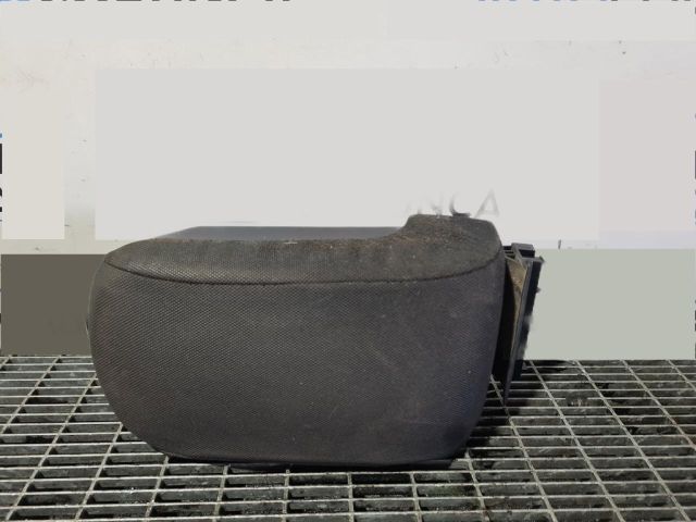 bontott MITSUBISHI L 200 Könyöklő