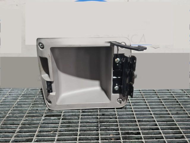 bontott MITSUBISHI L 200 Könyöklő