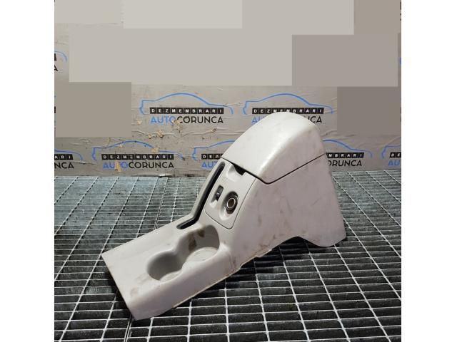 bontott MITSUBISHI L 200 Könyöklő