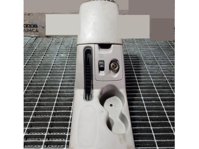 bontott MITSUBISHI L 200 Könyöklő