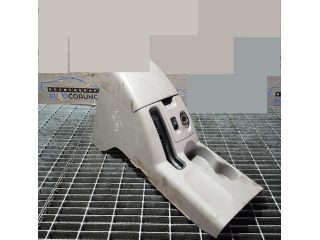 bontott MITSUBISHI L 200 Könyöklő