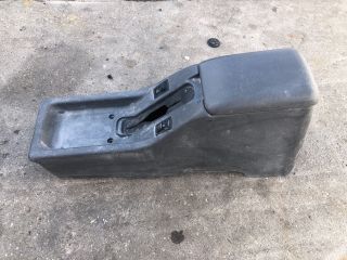 bontott MITSUBISHI L 200 Könyöklő