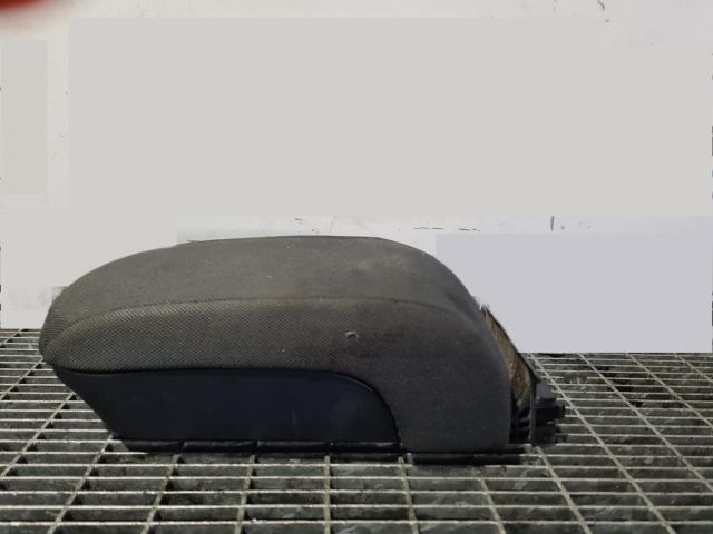 bontott MITSUBISHI L 200 Könyöklő