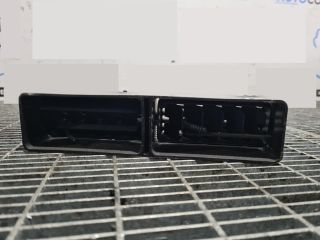 bontott MITSUBISHI L 200 Középső Szellőző