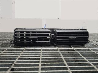 bontott MITSUBISHI L 200 Középső Szellőző