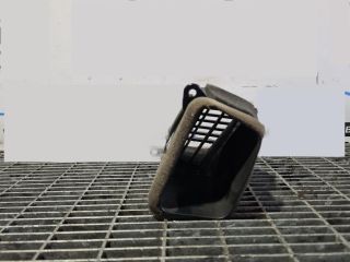 bontott MITSUBISHI L 200 Középső Szellőző