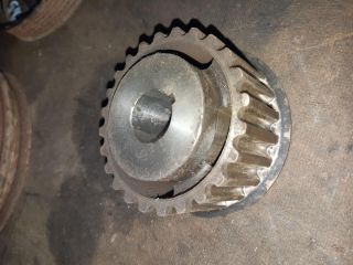 bontott MITSUBISHI L 200 Nagynyomású Szivattyú Bordáskerék / Lánckerék