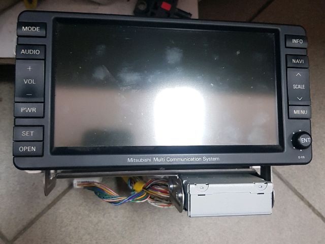 bontott MITSUBISHI L 200 Navigációs Fejegység