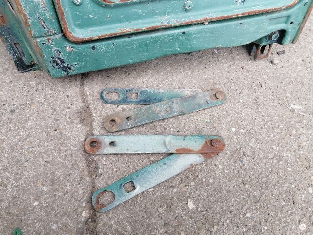 bontott MITSUBISHI L 200 Plató Ajtó