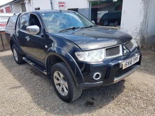 bontott MITSUBISHI L 200 Pótféklámpa