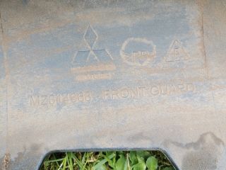 bontott MITSUBISHI L 200 Rendszámtábla Tartó