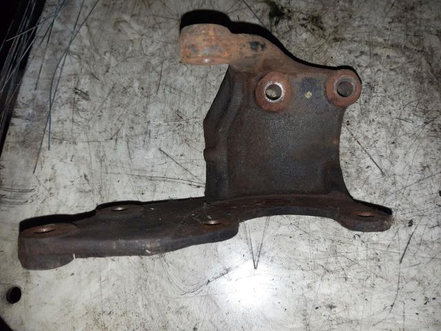 bontott MITSUBISHI L 200 Szervó Tartó Bak (Magában)