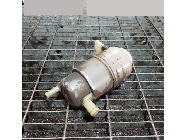 bontott MITSUBISHI L 200 Szervóolaj Tartály