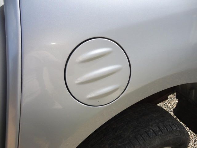 bontott MITSUBISHI L 200 Tankajtó