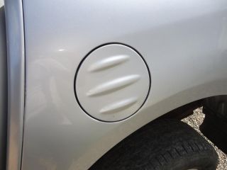 bontott MITSUBISHI L 200 Tankajtó