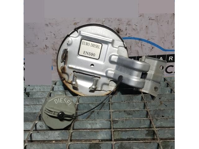 bontott MITSUBISHI L 200 Tankajtó