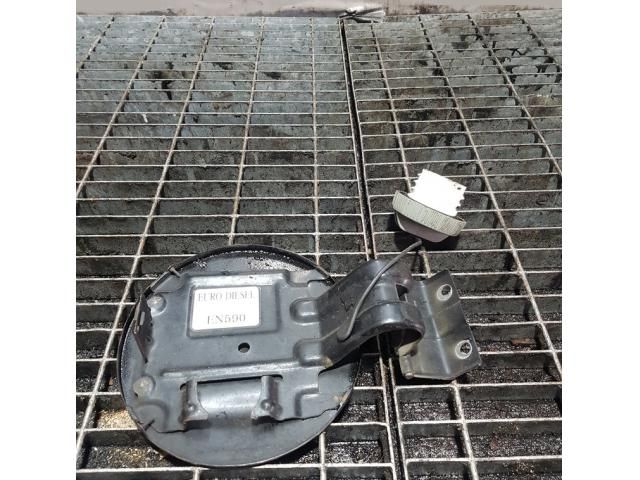 bontott MITSUBISHI L 200 Tankajtó