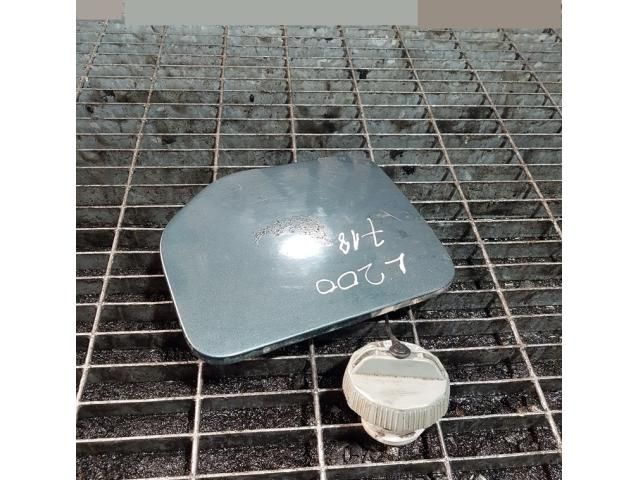 bontott MITSUBISHI L 200 Tankajtó