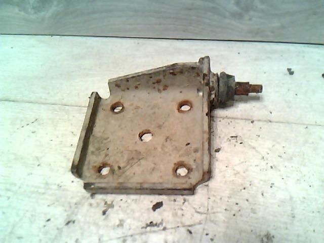 bontott MITSUBISHI L 200 Tartó Bak