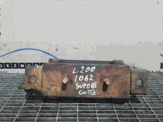 bontott MITSUBISHI L 200 Tartó Bak