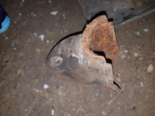 bontott MITSUBISHI L 200 Tartó Bak