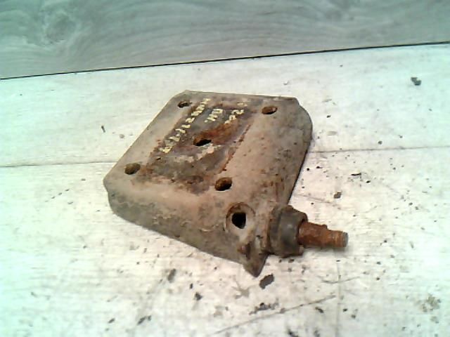 bontott MITSUBISHI L 200 Tartó Bak