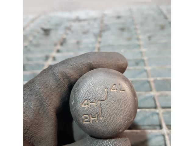 bontott MITSUBISHI L 200 Váltógomb