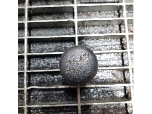 bontott MITSUBISHI L 200 Váltógomb