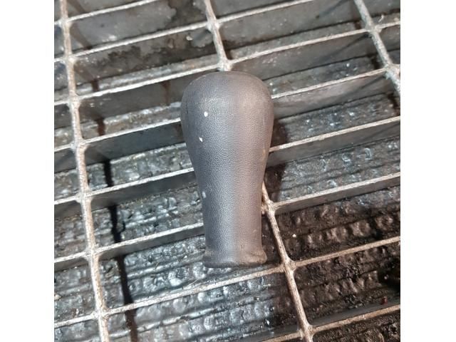 bontott MITSUBISHI L 200 Váltógomb