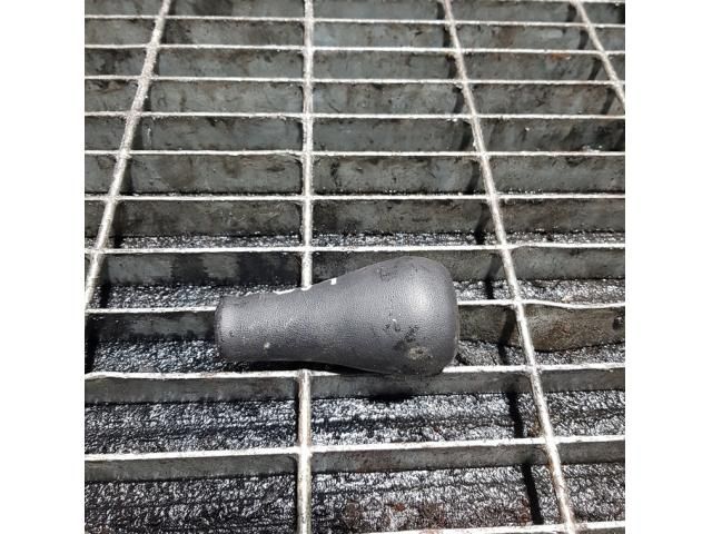 bontott MITSUBISHI L 200 Váltógomb