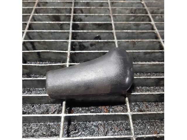 bontott MITSUBISHI L 200 Váltógomb