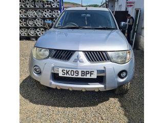 bontott MITSUBISHI L 200 Váltógomb