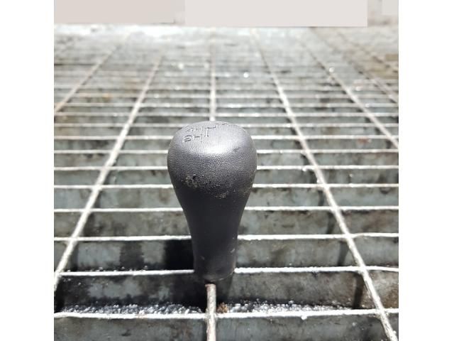 bontott MITSUBISHI L 200 Váltógomb