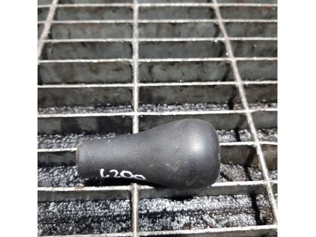 bontott MITSUBISHI L 200 Váltógomb