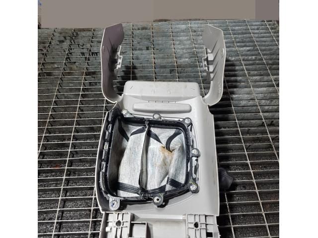 bontott MITSUBISHI L 200 Váltószoknya