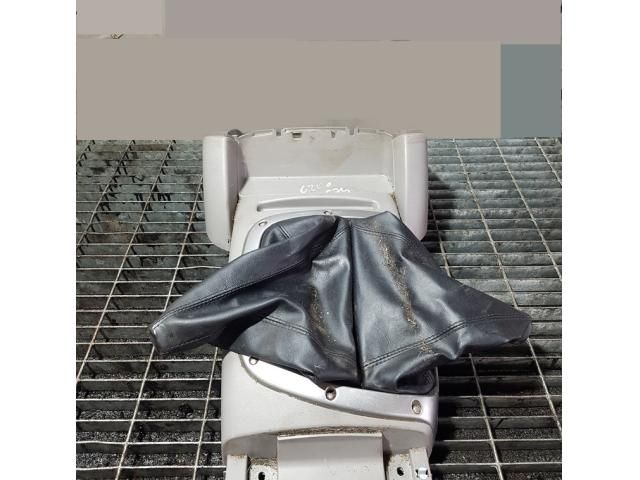 bontott MITSUBISHI L 200 Váltószoknya